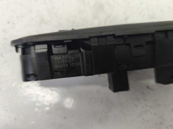 BOUTON LEVE VITRE CITROEN C4 PICASSO (4VITRES) - Vue 3